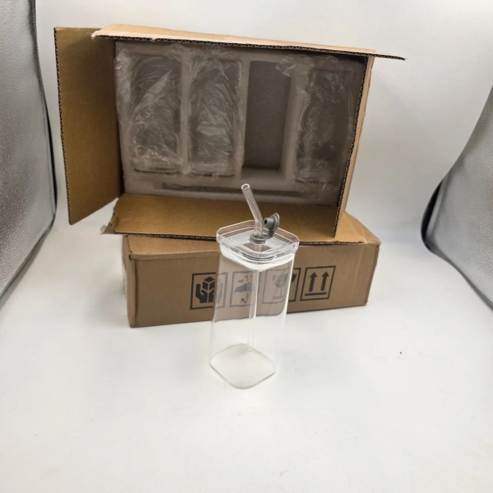 Square Glasses set of 8 with Glass Pour Spout and Lid N1